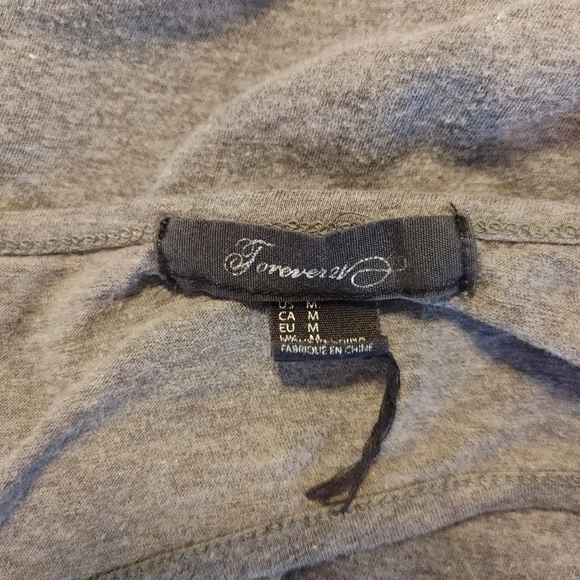 FOREVER 21 Fitted Top With back Cut-Out, Gray M - Picture 7 of 10